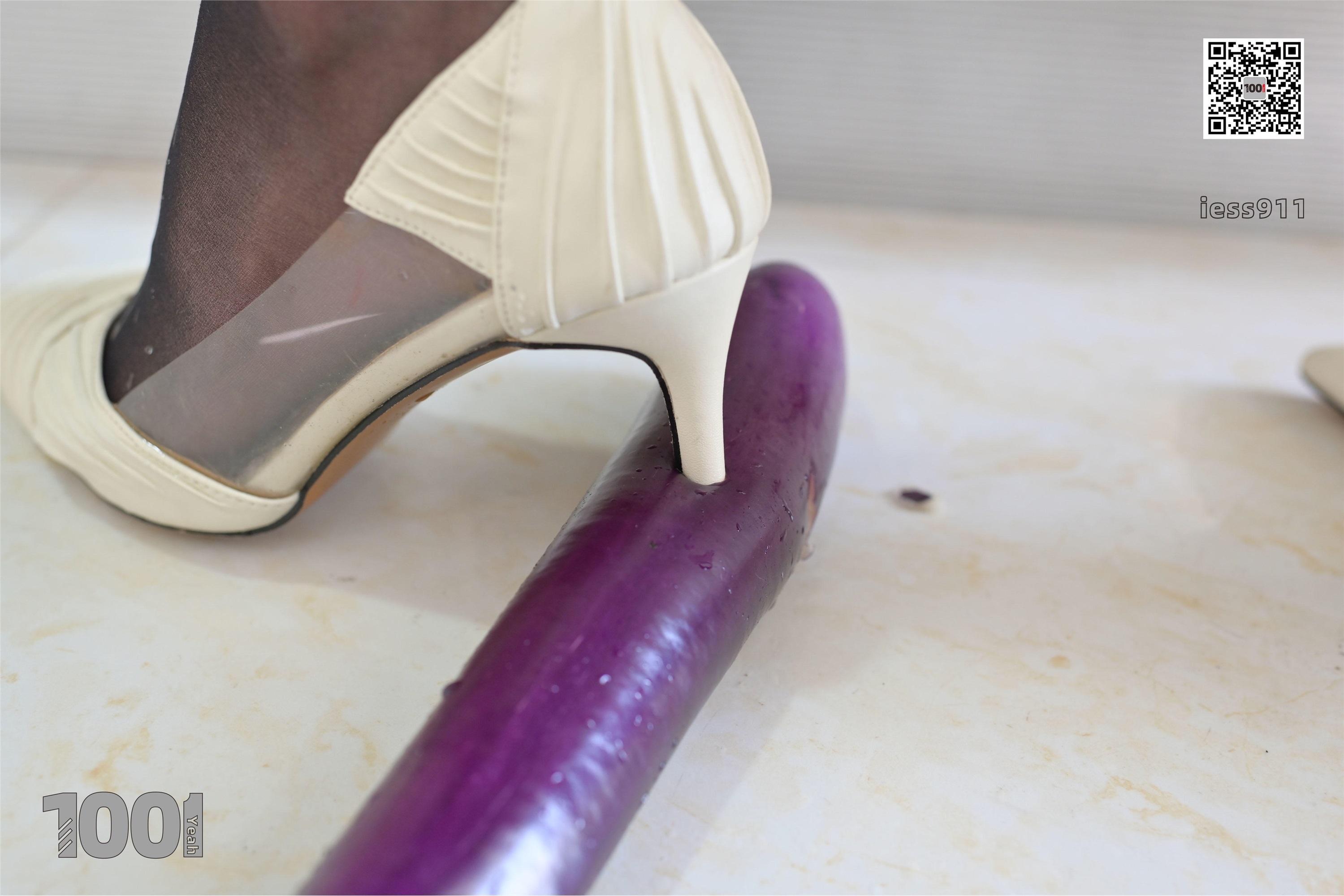 IESS异思趣向  一千零一夜 模特：Lucy《厨房里的妻子2》